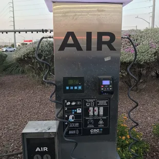 Has station air and water pump with card reader.