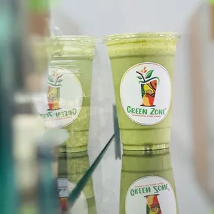 Green Goddess Consist of Kale, avocado, green apple, cucumber, lemon, hemp seeds.  Healthy smoothie and dessert !