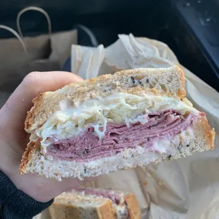 Ruben w/ Pastrami