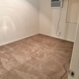 Bedroom spotless no damage at all,