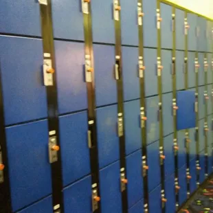 Lockers available for safe keeping your stuff.