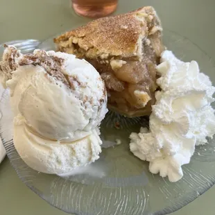 The best apple pie and cinnamon roll ice cream
