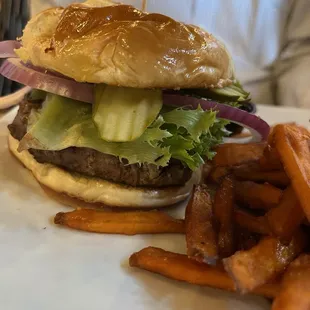 Pour House Burger