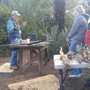 Pruning Clinic included a presentation on budding.
