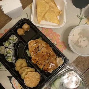 Dinner Box Chicken and crab puffs