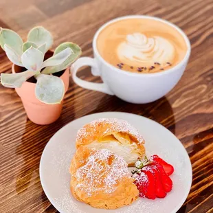 Lavender latte and pastry