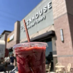 Berries and crème, can someone lmk if it tastes like the Hailey Bieber smoothie @ Erewhon  !?!!!