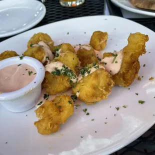 Fried calamari with curry sauce