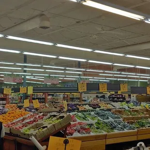 the produce section of a grocery store