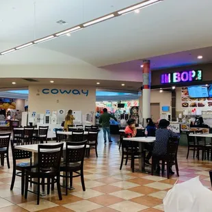 Greenland Food Court