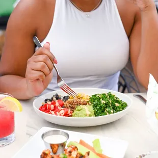 Eat Well. Live Well.