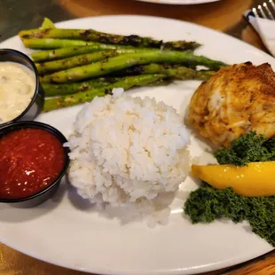 Crab Cake with jasmine rice and grilled asparagus