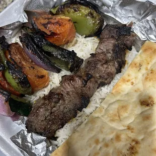Steak kabob Veggie kabob plate