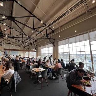 Beautiful interior overlooking GG bridge