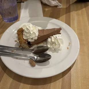 Almond chocolate ganache pie