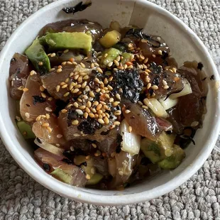 Poke bowl with brown rice