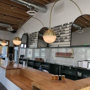 Bain bar interior