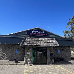 Greg &amp; Lisa's Hidden Treasure located off of Highway 3 in Eagan, Minnesota