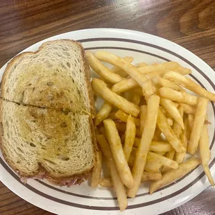 Reuben and fries