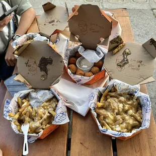 Poutine &amp; Potato puffs
