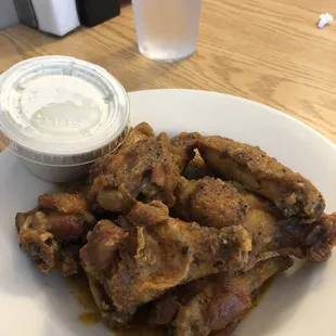 10 piece- mild wings- yummy with a good amount of Garlic