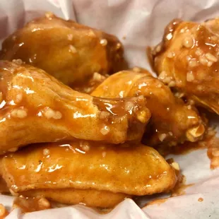 a basket of chicken wings