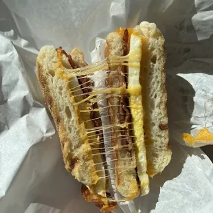 Bacon egg + cheese breakfast sammie