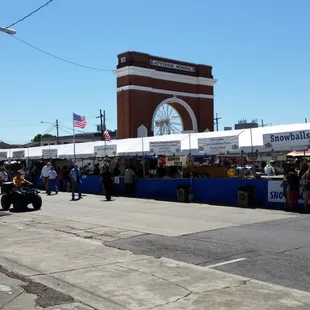 This is just 1 row of food vendors. There&apos;s at least 4 more!