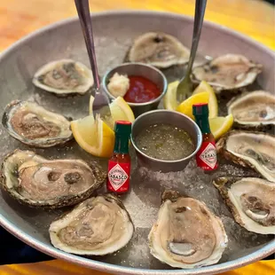 Happy hour $1.50 oysters