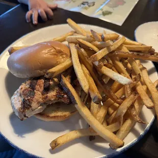 Kid's Grilled Chicken Sandwich