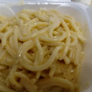 Spaghetti and cheese