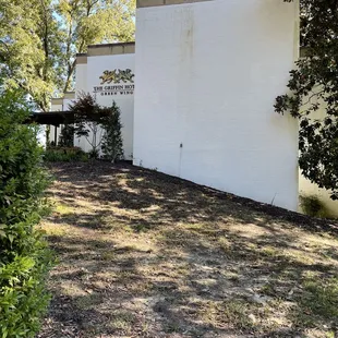 Facade of griffin hotel green wing. They need to touch up the outside.