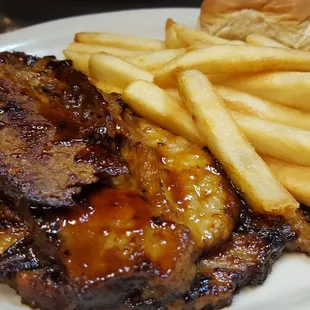 Brisket platter with fries