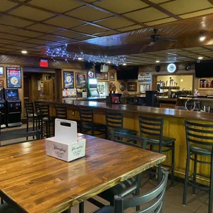 sushi and sashimi, interior