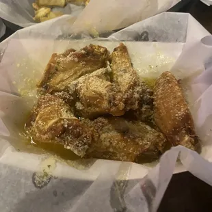 Garlic parm wings