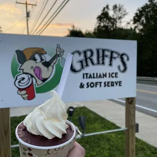 Wild black cherry ice and vanilla Gelati