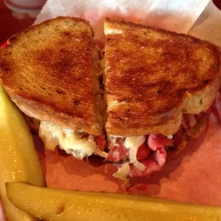 Pastrami Reuben