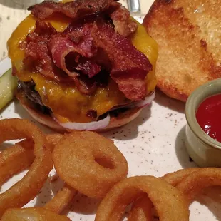 Grill and Vine Burger