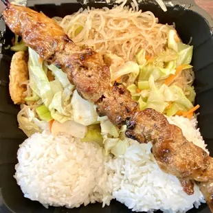 Bbq Baboy, Pancit combo