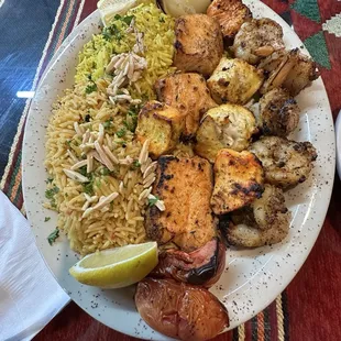 Large Mixed Meat Platter (Chicken, Salmon, and Shrimp)