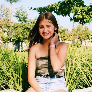 Bella M.