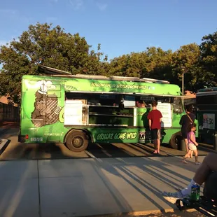 a green food truck