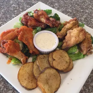 Weekend wing special! 9 wings and homemade potato chips for ~$10!