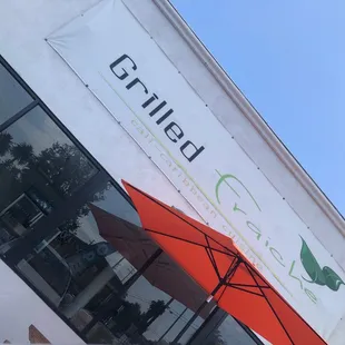 Healthy affordable food seasoned with love.