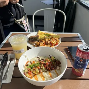 4 Shrimp and Grits (Only on Sat &amp; Sun)