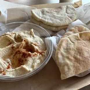 Hummus with pita bread