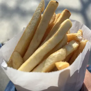 Fries (It&apos;s a big portion)