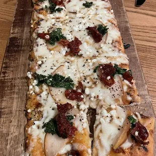 Pear &amp; Prosciutto flatbread