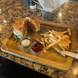 Classic Cheeseburger