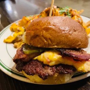 Southern Burger - Very very solid burger overall. Loved the bacon and pimento cheese and the fries are legit too. Definitely happy.